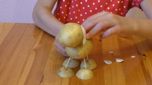 Овечка из картошки. Поделки из овощей в школу и детский сад своими руками.