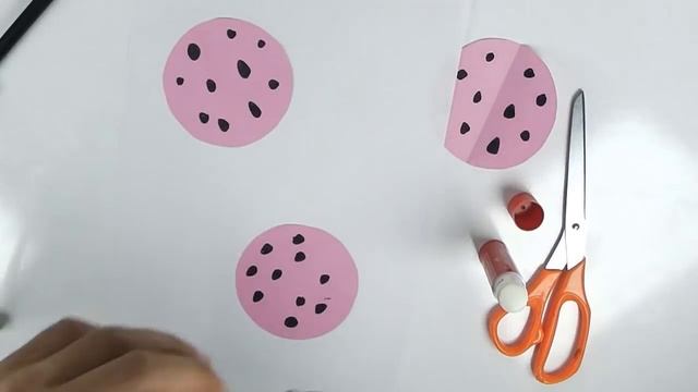 Renkli Kağıttan Uğur Böceği Yapma - ÇOK KOLAY!!! смотреть онлайн