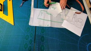 Как сшить платье с ассиметричным воротником и застежкой. Моделирование и раскрой.mp4