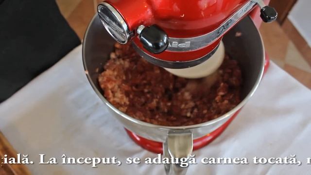 Mititei romanesti, reteta pasta de mici facuta acasa смотреть онлайн