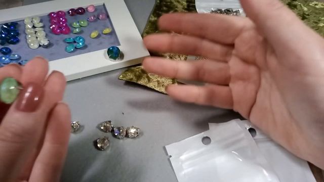 Распаковка материалов с AliExpress 08.06.2021 Отличные кристаллы и снова неудачный бисер.