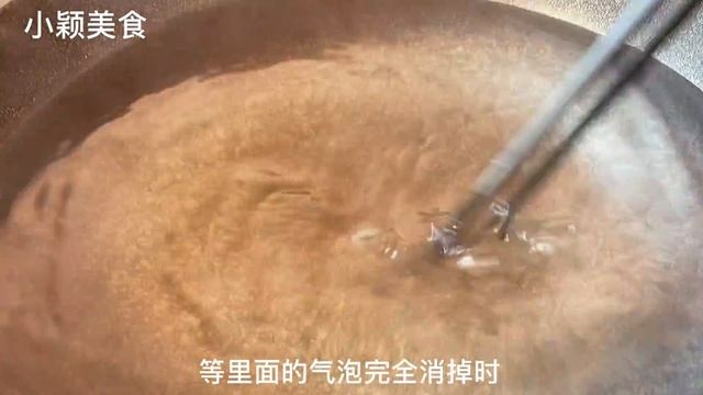 【小穎美食】煮荷包蛋時，切記不要直接下鍋煮，教你一招，一鍋6個，一個都不散