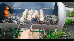 Шашлык из куриных голов на мангале