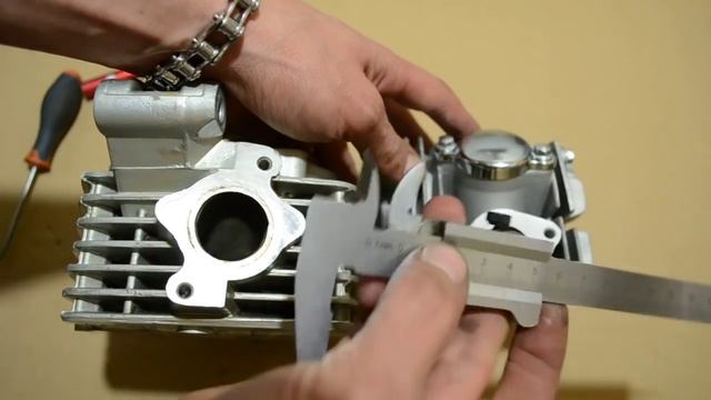 Сравниваем головки цилиндров 156FMI и 154 FMI- вертикалка и горизонталка. Откуда берётся МОЩНОСТЬ?