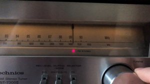 TECHNICS ST-7300 II - отличный тюнер пред-топового уровня 1977 года выпуска.