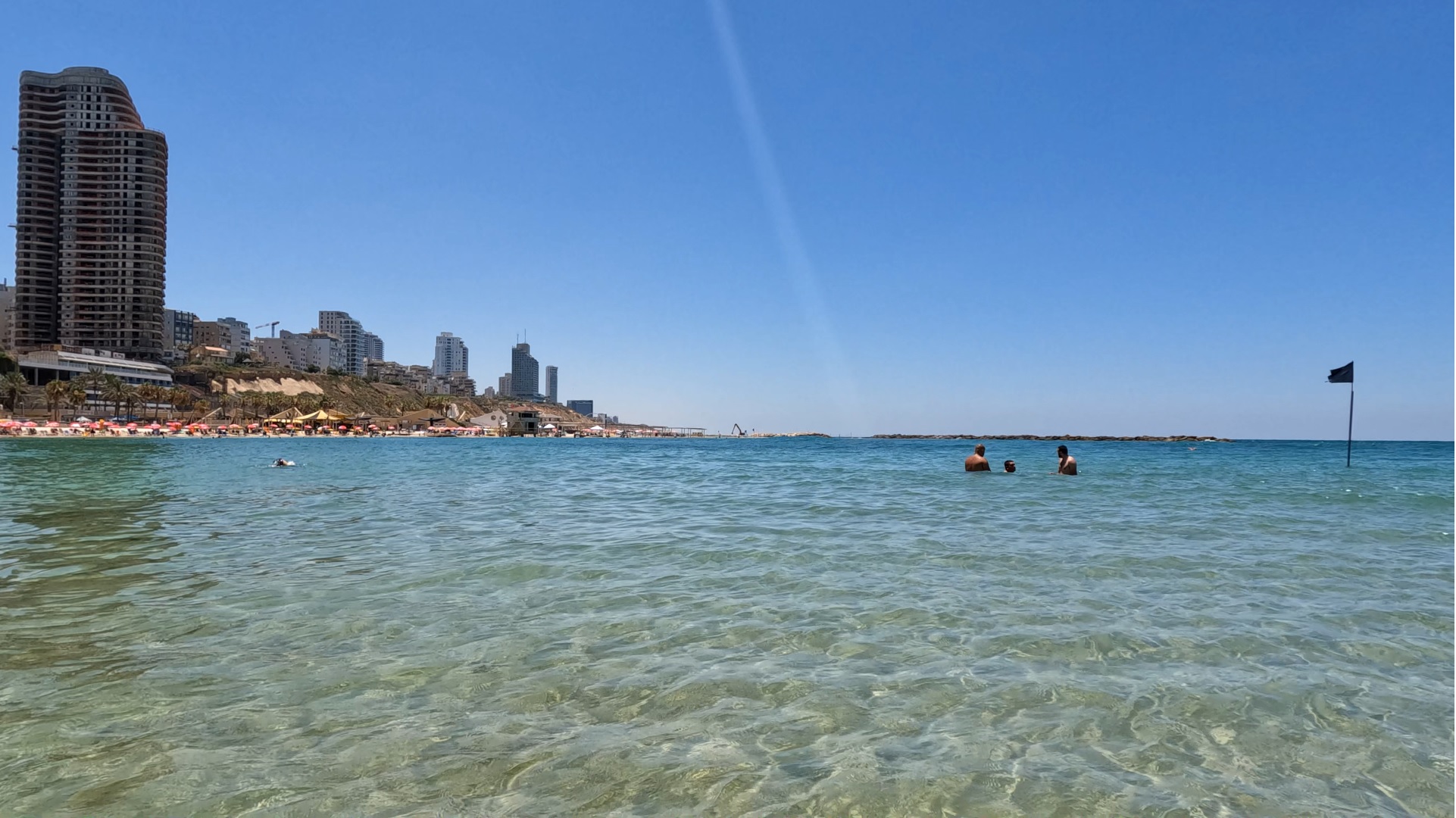 Вид на пляж Нетании - 30.06.2022 - Море,Нетания, Израиль