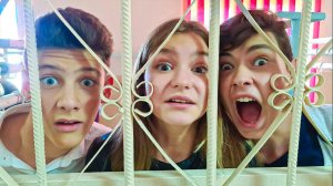 НАС ОТДАЛИ В ШКОЛУ ДЛЯ ТУПЫХ!! (Крутые детки) Cool Kids SCP-026