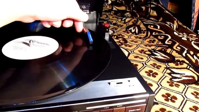 Проигрыватель винила aiwa LX-70 (Тангенциальный тонарм) смотреть онлайн