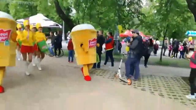 Парад мороженого Золотой стандарт в парке Сокольники 28.05.2017 смотреть онлайн