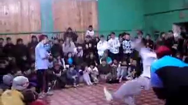 Bboy Gaans (Comix Zone Crew 2008) смотреть онлайн