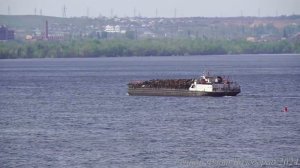 Расхождение грузовых теплоходов на Волге  Танкер ТЕТИС  и сухогруз КИРОВСК