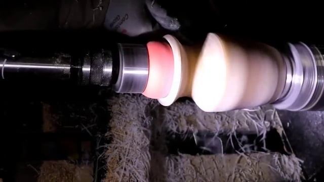 Ваза из окрашенного клена и эпоксидной смолы | Wooden Craftsman смотреть онлайн