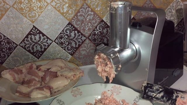 ВЛОГ Испортила мясо на мясорубке / В магазин за консультацией / Выращиваем кабачки смотреть онлайн