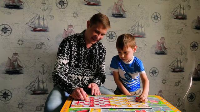 А ты балуешься в гостях у бабушки? ♔ Матвей и Папа сражаются в Обыграй родителей ♔ Beat the Parents смотреть онлайн