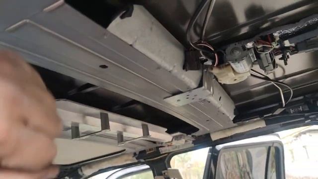 Линкольн Навигатор 2 (Снимаем потолок или конец истории с "дятлом") смотреть онлайн