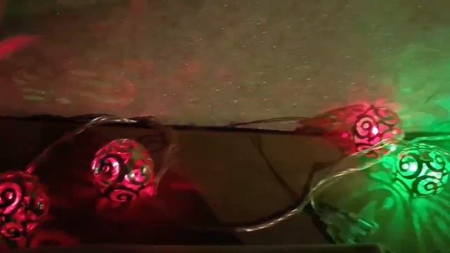 Новогодняя декоративная гирлянда с узорами