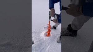 Китайская Макита бурит 50+ лунок на одном акб