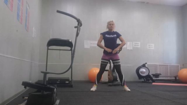 разминка под "плачу на техно" смотреть онлайн