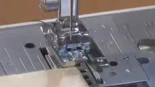 Лапка для швейной машины Brother F015N оверлочная XC1975 052