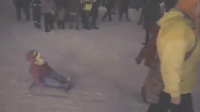 ...И АНГЕЛ НАД ГОРОДОМ (тема для ф-но с оркестром) смотреть онлайн