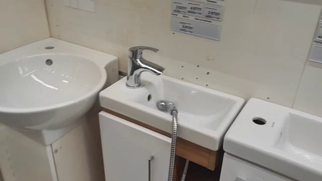 БЕЛЫЙ ТРОН В НОВУЮ КВАРТИРУ⭐НЕ ЗНАЕМ КАК ВЫБРАТЬ ПЛИНТУСА⭐ Шиндр Мындр @ShindrMindr1 смотреть онлайн