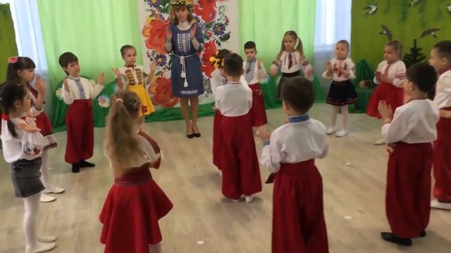 Весняні ігри: "Чарівні ворота", "Віночок", "Пташка" муз.кер. Цілик Л.В. смотреть онлайн