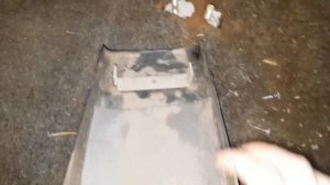 Покрасил потолок на ВАЗ 2114 из баллона в черный. Что получилось?