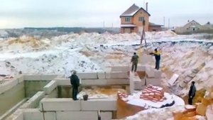 строительство монтаж фундамента блоков фбс часть 1.mp4