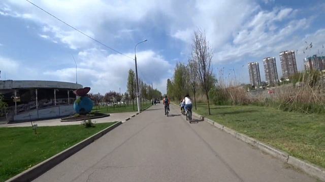 ПОКАТАЛИСЬ НА ВЕЛИКЕ ПО ПАРКУ СОЛНЕЧНЫЙ ОСТРОВ ? смотреть онлайн