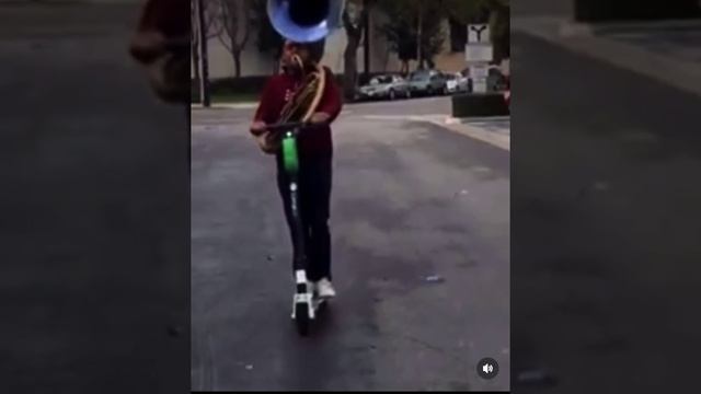 Туба+электросамокат смотреть онлайн