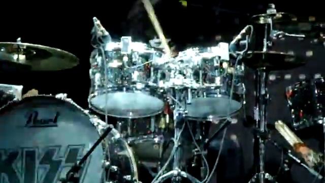 KISS - Eric Singer Drum Solo (Sarnia Bayfest 2009) смотреть онлайн