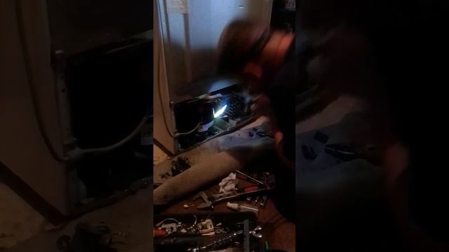 Ремонт холодильника Lg,заміна двігателя. смотреть онлайн