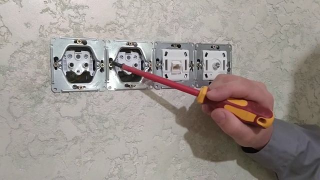 Надёжный монтаж электрических розеток смотреть онлайн
