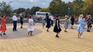 Танец называется "Кумбия"