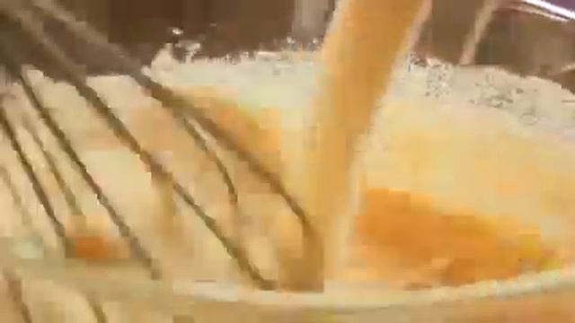 Манник на молокеПирог из манки VIKKAvideo смотреть онлайн