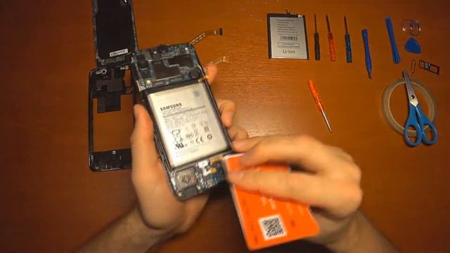 Замена АКБ в Samsung Galaxy A50 в домашних условиях смотреть онлайн