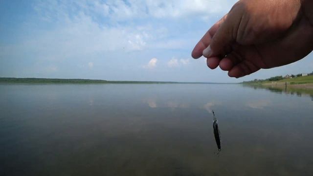 Ловля на спиннинг с берега на большой сибирской реке смотреть онлайн