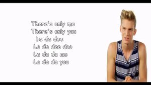La Da Dee - Cody Simpson (Lyrics Video)