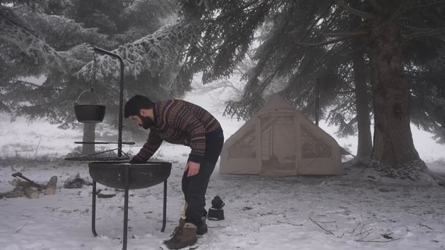 YENİ ŞİŞME ÇADIRIMIZLA SOBALI KAR KAMPI смотреть онлайн