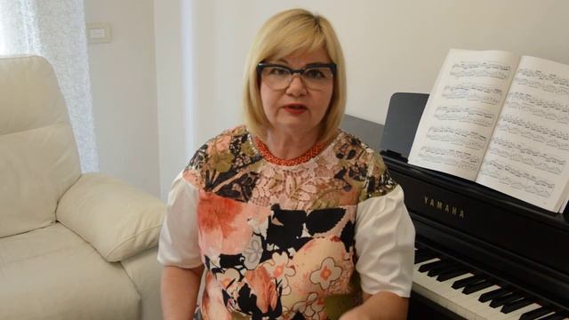 Ольга Пучкина. 
"Жертва ради искусства или как играть на фортепиано с длинными ногтями"