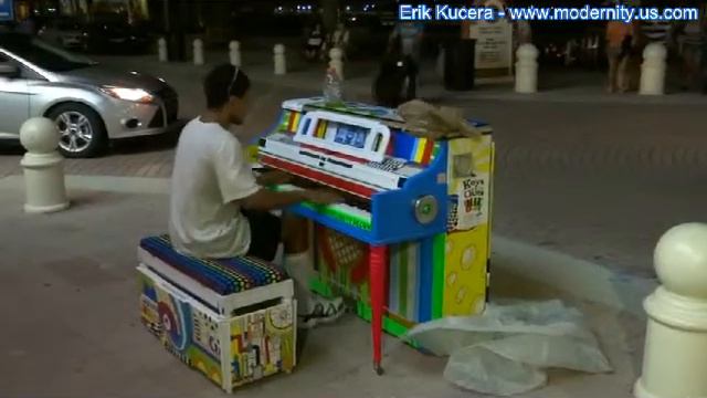 Sunday Night Clematis St Erik Kucera's Piano смотреть онлайн