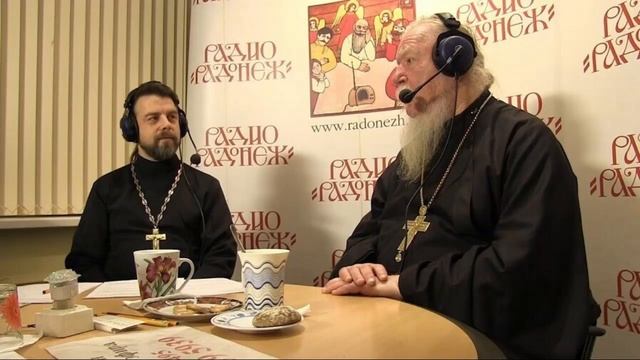 Для чего бегать за священниками по храму? Суть благословения. Отец Димитрий Смирнов. 2008.09.23