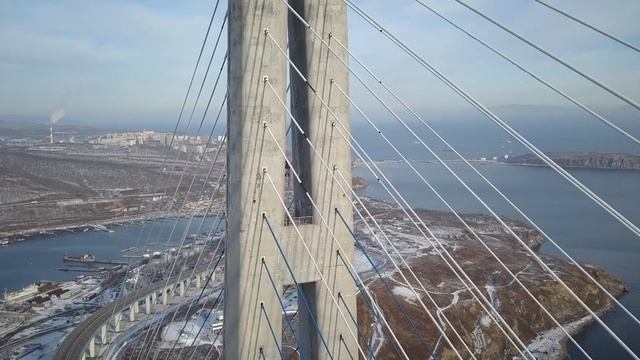 Альпинисты освобождают Русский мост из ледяного плена смотреть онлайн