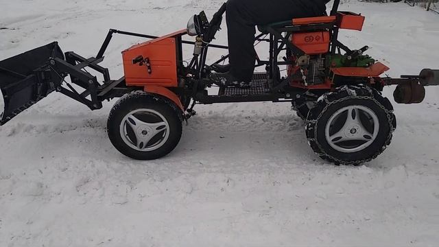 Чистка снега на минитракторе из мотоблока смотреть онлайн