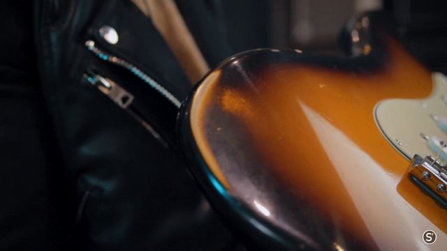 FENDER CUSTOM SHOP | Star's Music LILLE “WHAT'S IN THE CASE ?!“ #18 смотреть онлайн