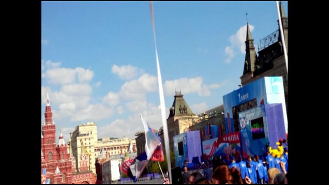 первомайская демонстрация на красной площади из первого ряда
