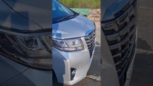 обзор Toyota Crown и Toyota Alphard