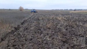 Мтз-1025.Оранка 2021.Турецкий Эксцентрический плуг UNLU 4-х корпусный.Оранка огородов