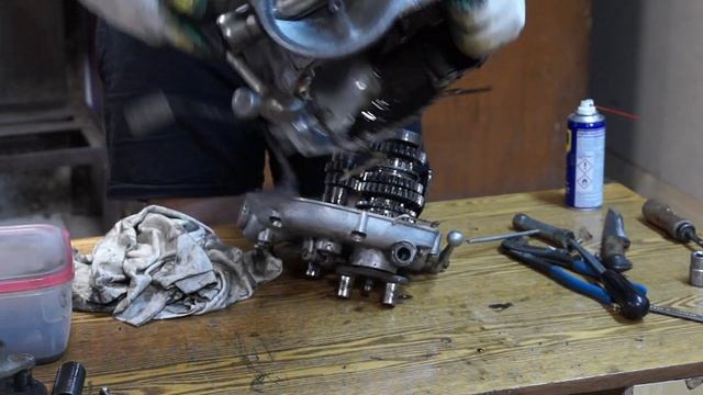 Разбираю мотоцикл Урал - хорошо, что не завели! смотреть онлайн