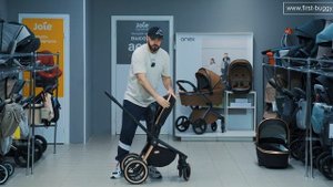Динамичный спортивный дизайн детской коляски Moon ReSea S дополнен премиальным текстилем